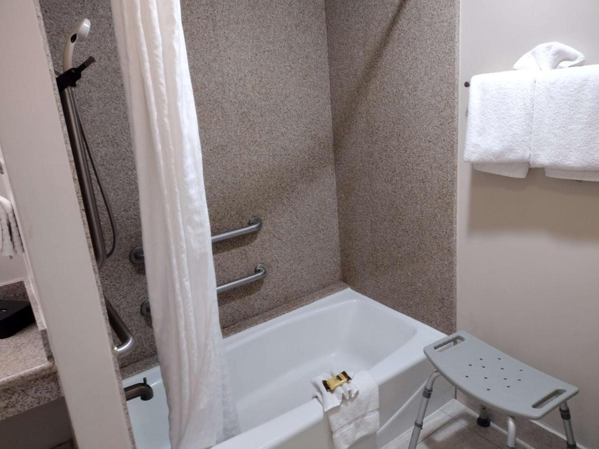 Western San Pedro Y Hotel 3*